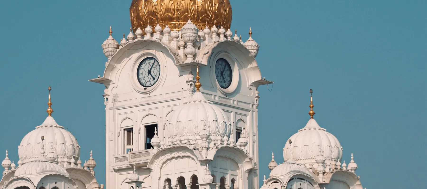 金庙的阿卡尔塔赫特 (Akal Takht) 建筑。