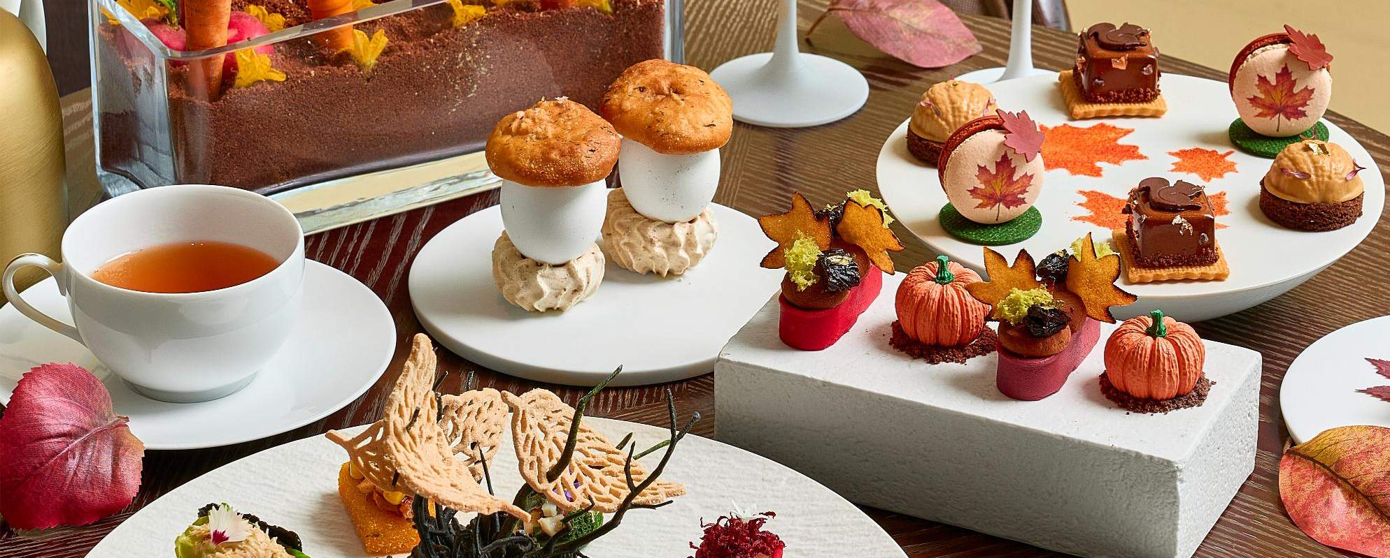 방콕 피콕 앨리 애프터눈 티 세트 by Waldorf Astoria