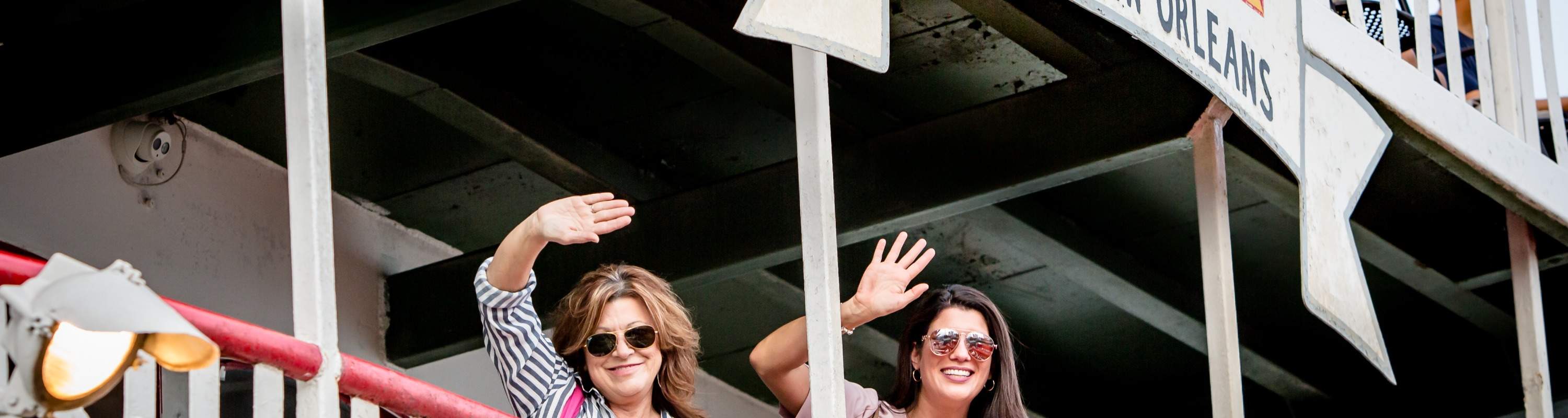 뉴올리언스의 정취를 담은 멋진 풍경과 라이브 재즈 음악을 만나보세요.