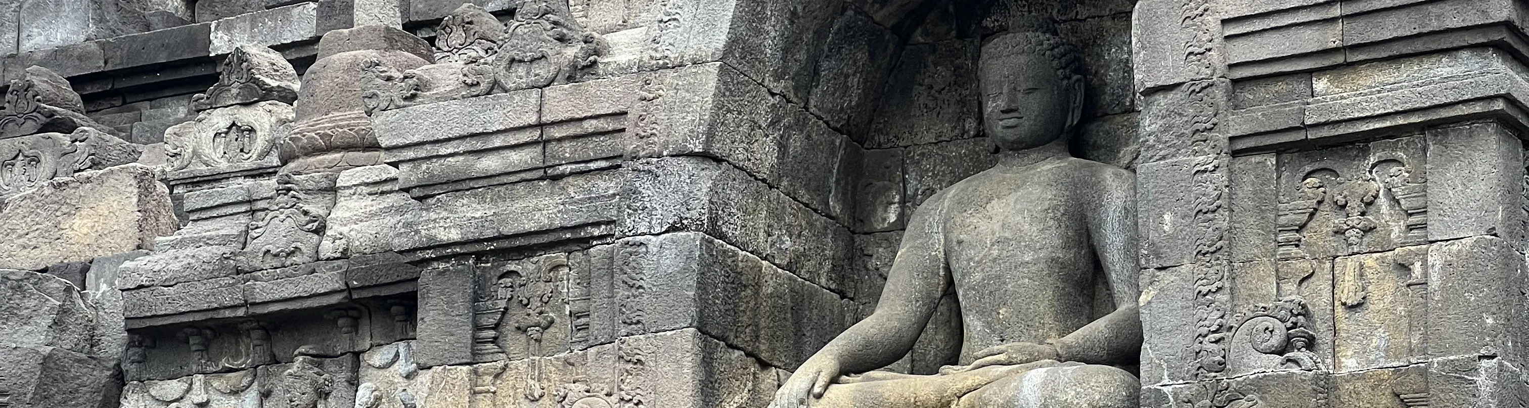 婆罗浮屠寺 Punthuk Setumbu 日出，搭乘默拉皮吉普车
