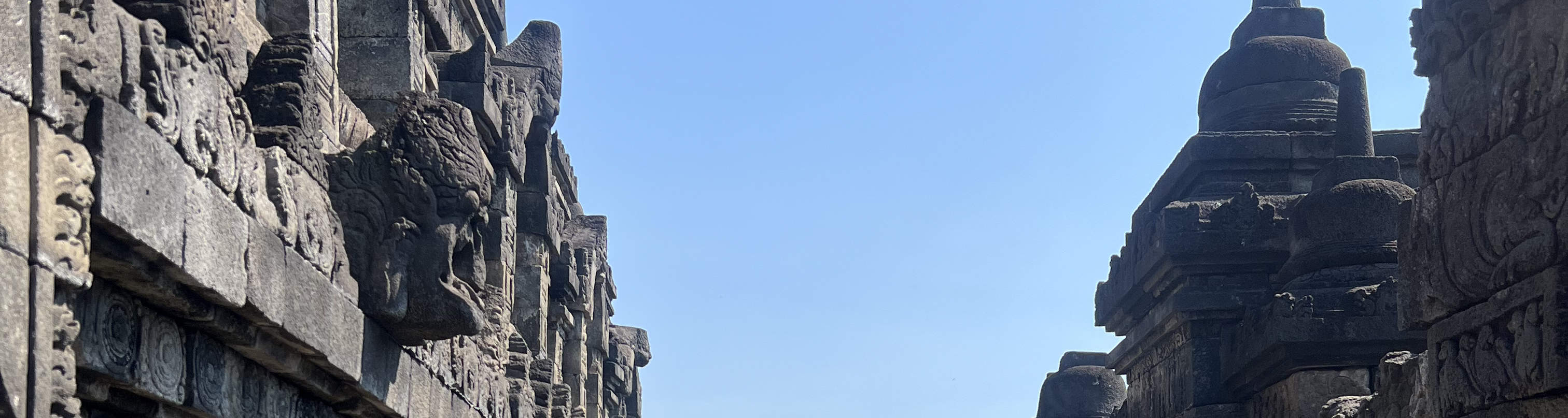 Lawatan Melihat Matahari terbit di Punthuk Setumbu, Borobudur Temple & Menaiki Jeep di Merapi