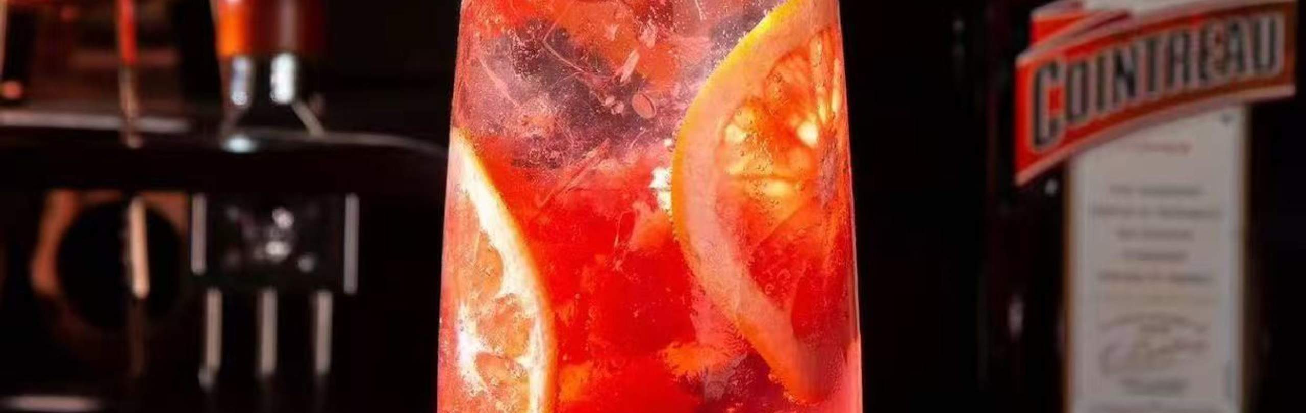 Если вы не переносите алкоголь, безалкогольные напитки и свежевыжатые соки также изысканны, и каждый стакан имеет прекрасный внешний вид и вкус.