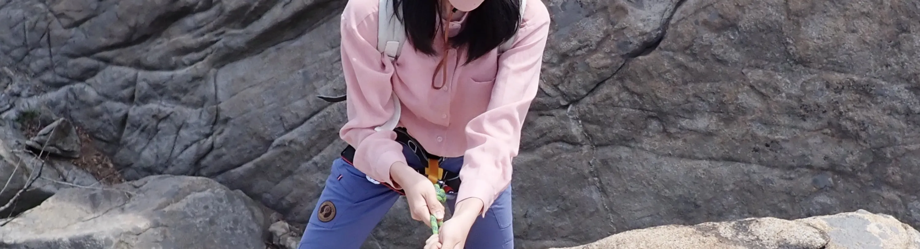 在首尔附近的山脊上体验真正的攀岩之旅