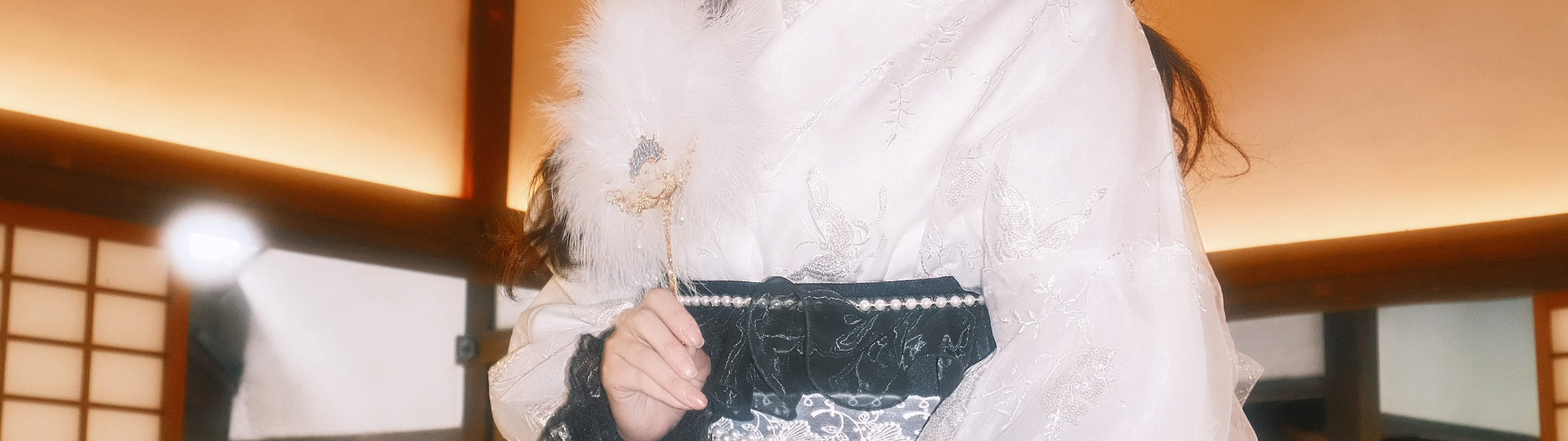 Cute lace kimonos are very popular among young Japanese women.