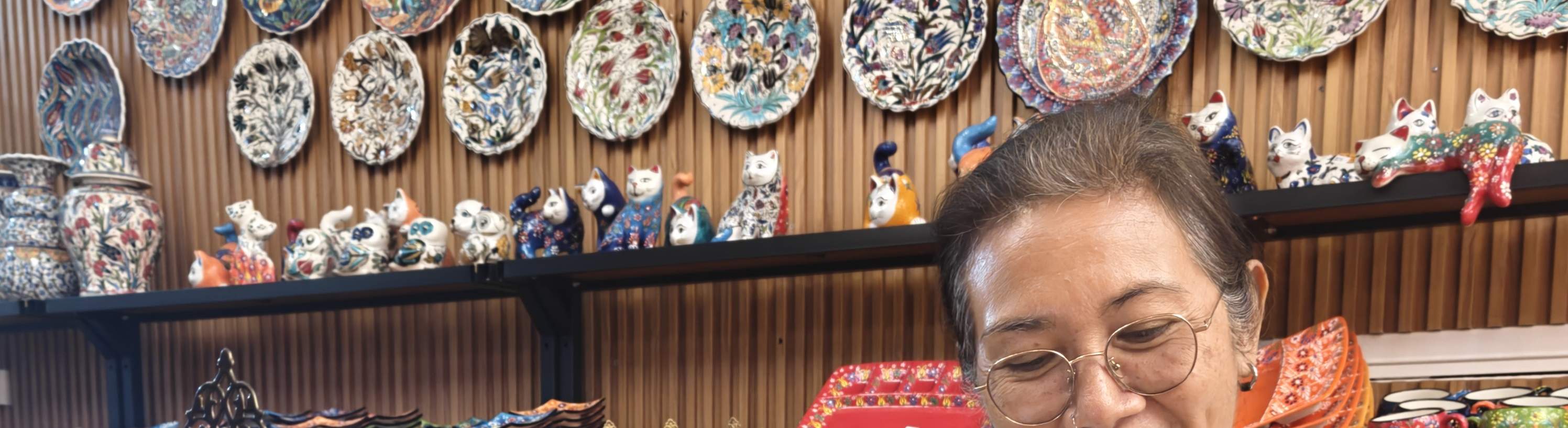 나만의 특별한 터키 램프를 직접 만들고 공예의 즐거움을 경험해 보세요.