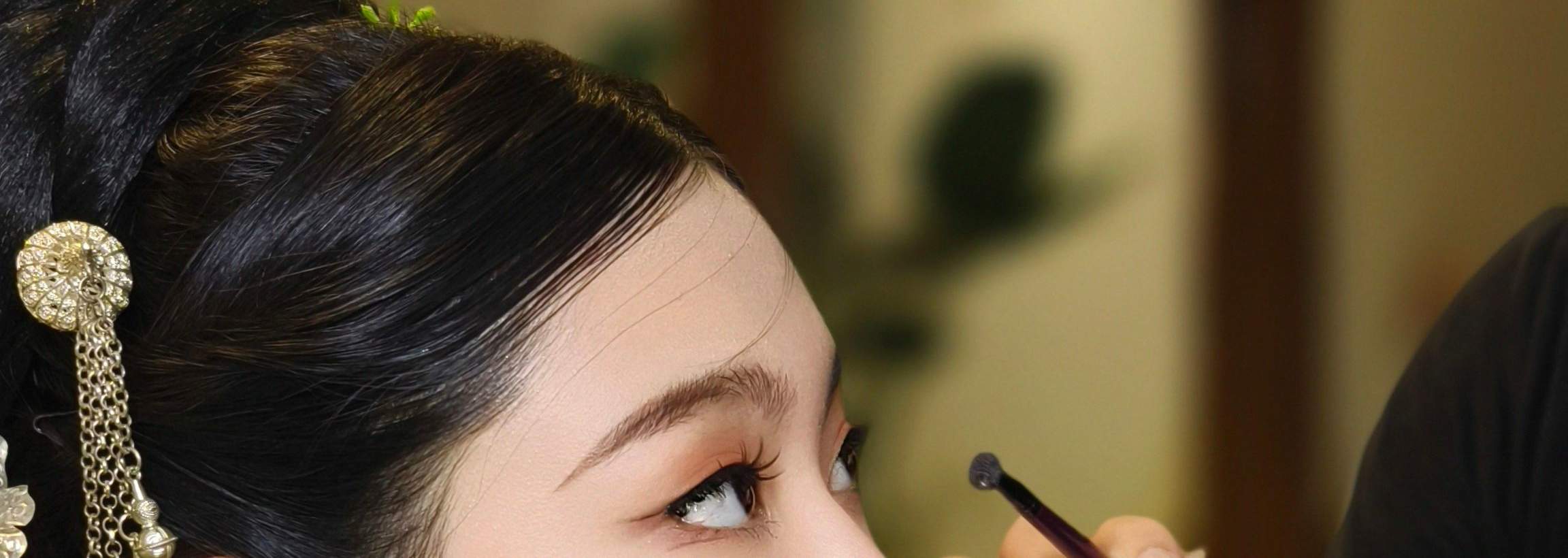 Gandakan kecantikan Anda dengan pengalaman tata rias