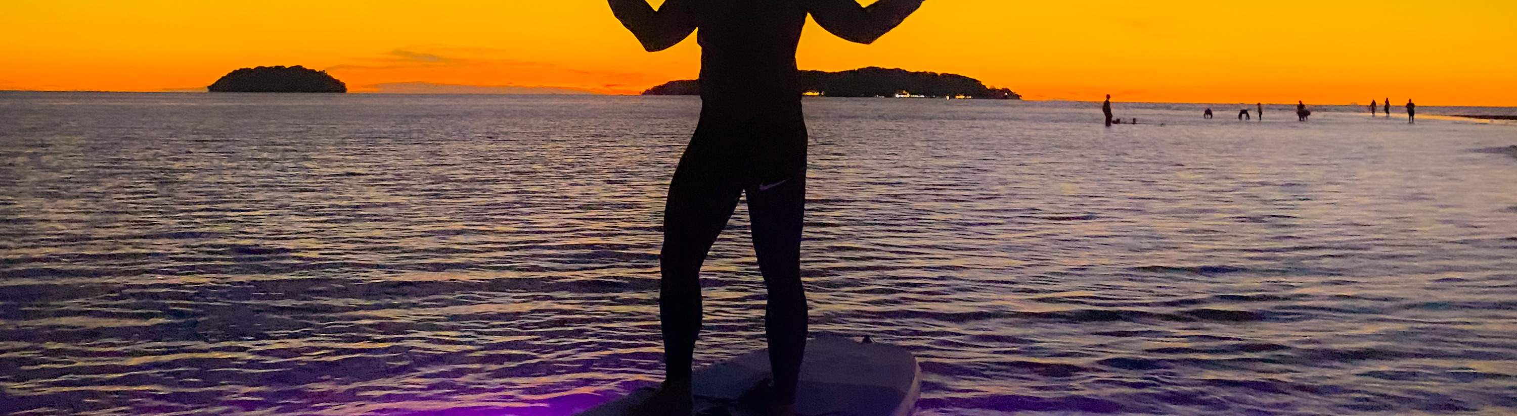 Pengalaman Night Glow Stand Up Paddle di Kota Kinabalu Klook Indonesia