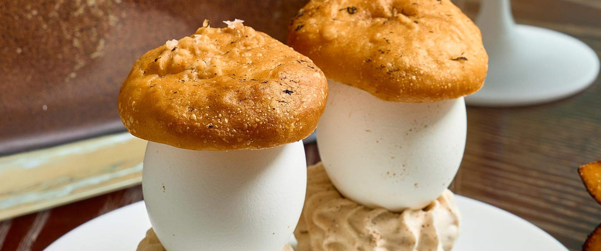 방콕 피콕 앨리 애프터눈 티 세트 by Waldorf Astoria