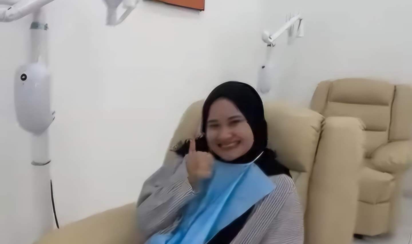 Entspannen Sie sich, lehnen Sie sich zurück und genießen Sie Ihr verbessertes Lächeln.