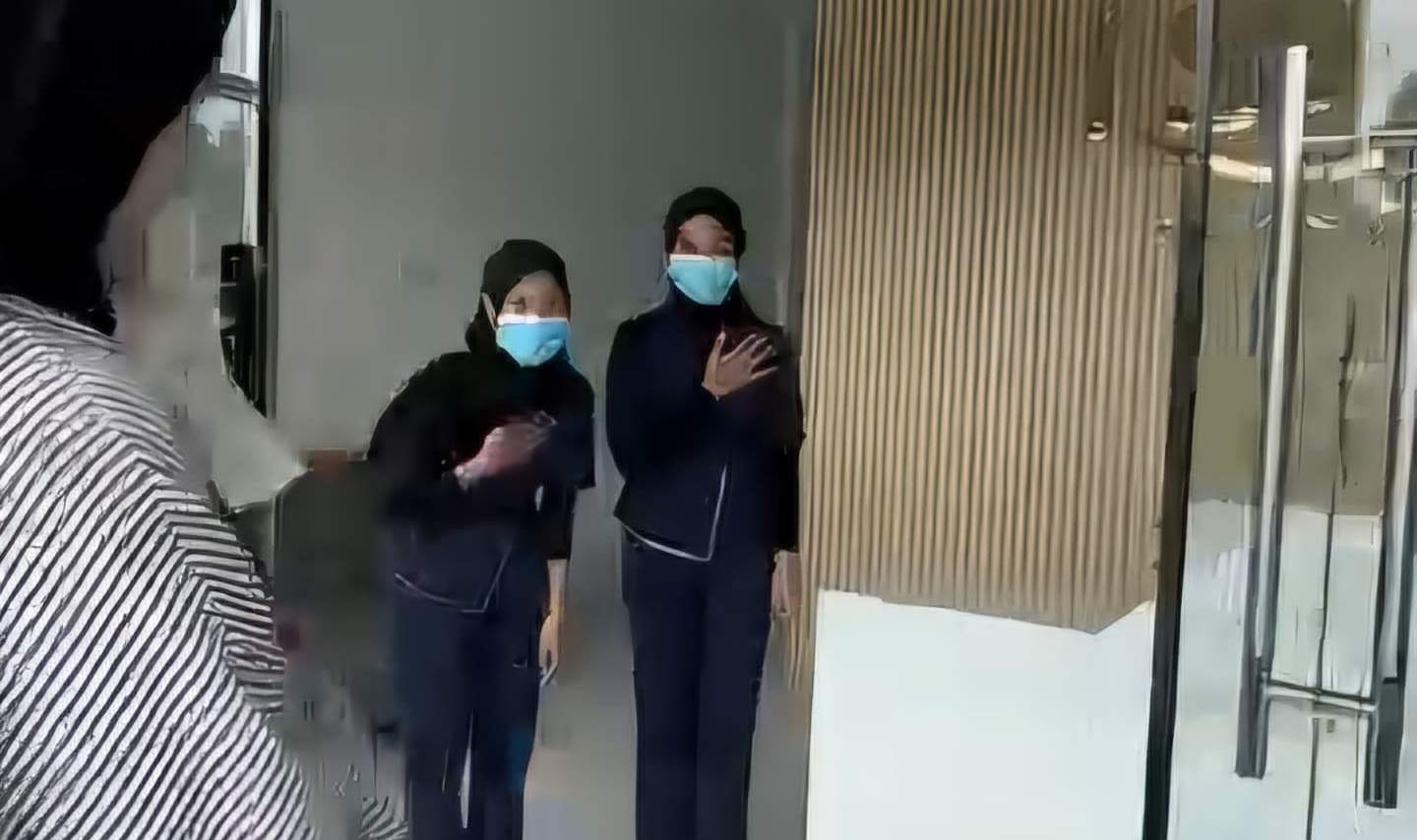 Kommen Sie zu iSmile für eine professionelle Zahnaufhellung