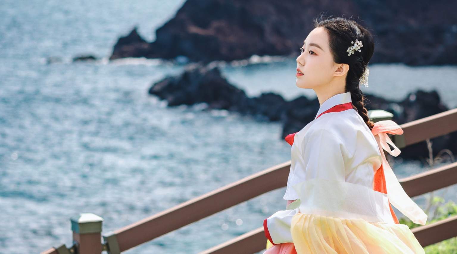 Pengalaman Pemotretan Outdoor dengan Hanbok Tradisional di Pulau Jeju