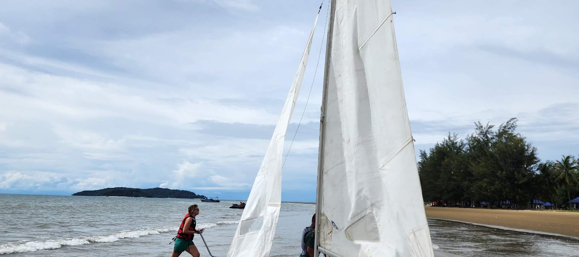 Discover the Seas: Learn to Sail Program at Tanjung Aru Beach - Klook