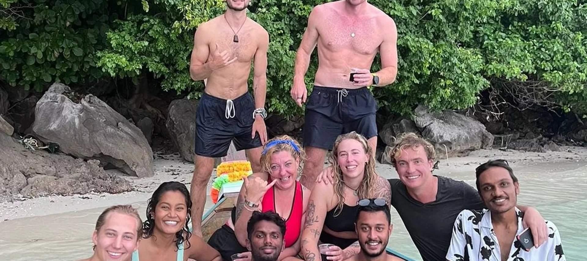 Segarkan kembali pengetahuan menyelam scuba Anda di surga tropis Thailand dengan PADI Scuba ReActivate Refresher, program yang dirancang khusus untuk kembali menyelam di kedalaman laut.