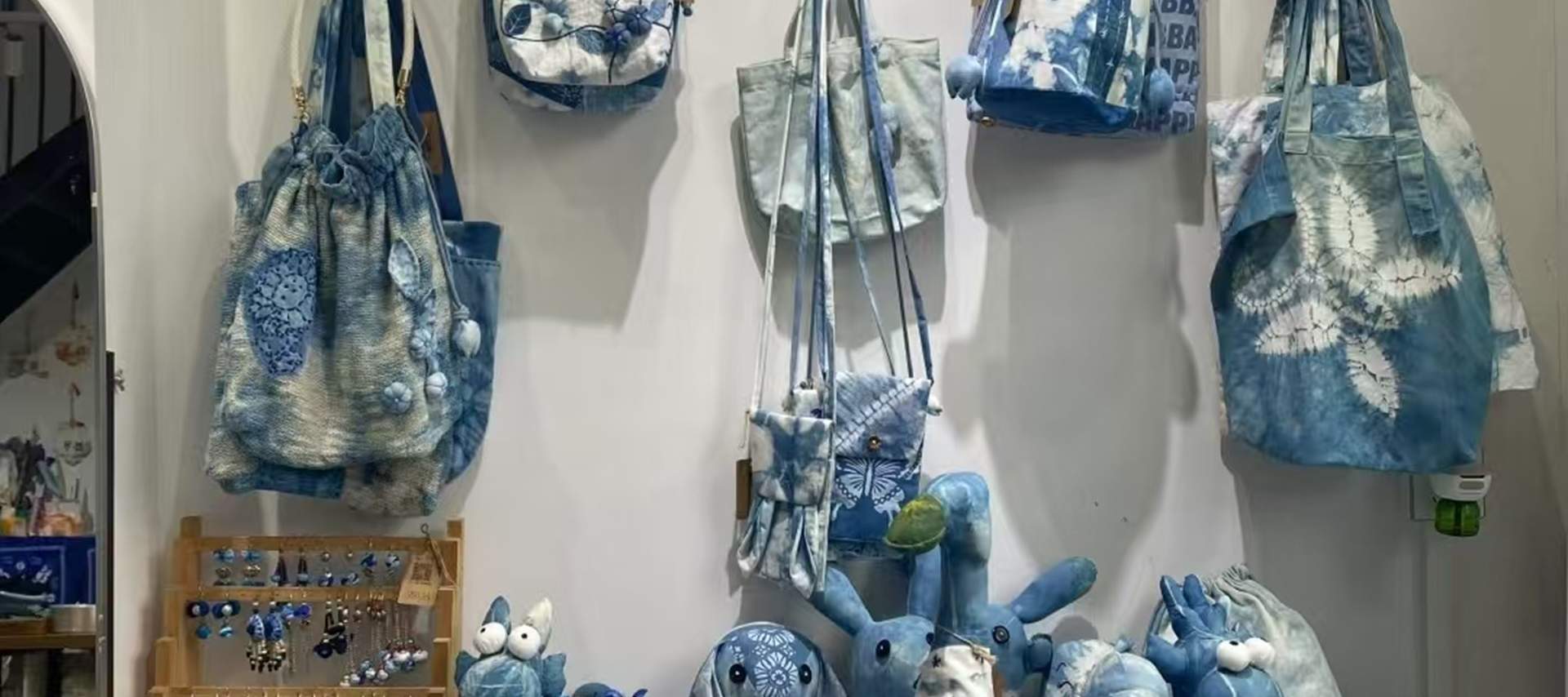 [Wuzhen] Pengalaman Tiedye Suyi Tidak Dua (Pengalaman Budaya Buatan Tangan Warisan Bukan Material Imersif + Tiedye Tradisional Jiangnan + Bimbingan Profesional + Karya Boleh Dibawa Pulang)