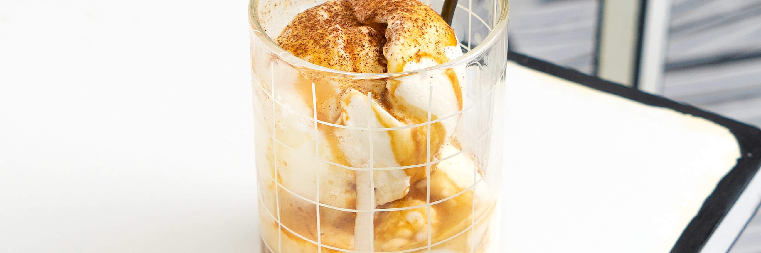 新加坡单色咖啡馆