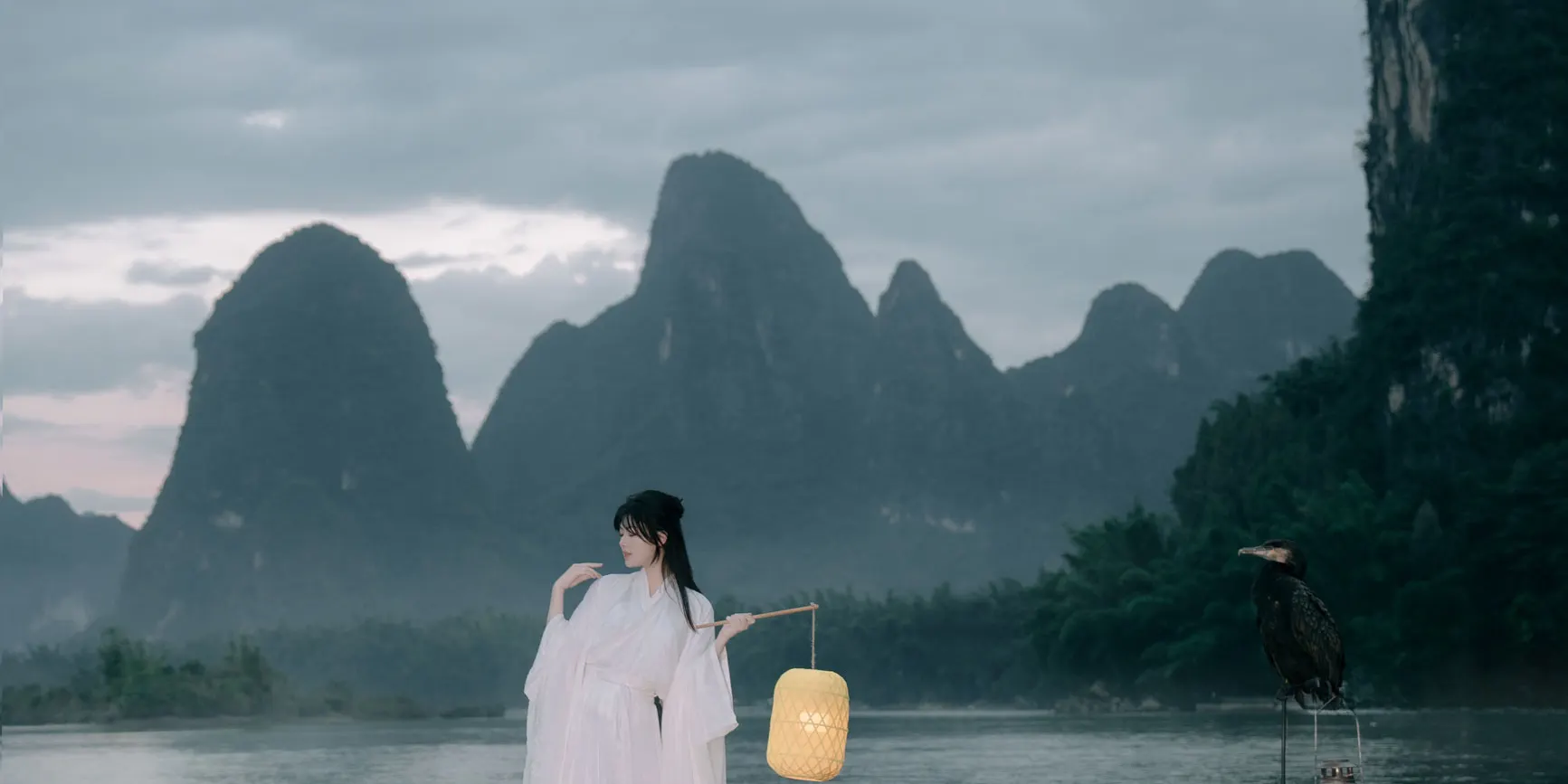 桂林阳朔兴坪汉服体验摄影写真【服装任选+精致妆造+全程专业摄影师二对一服务】