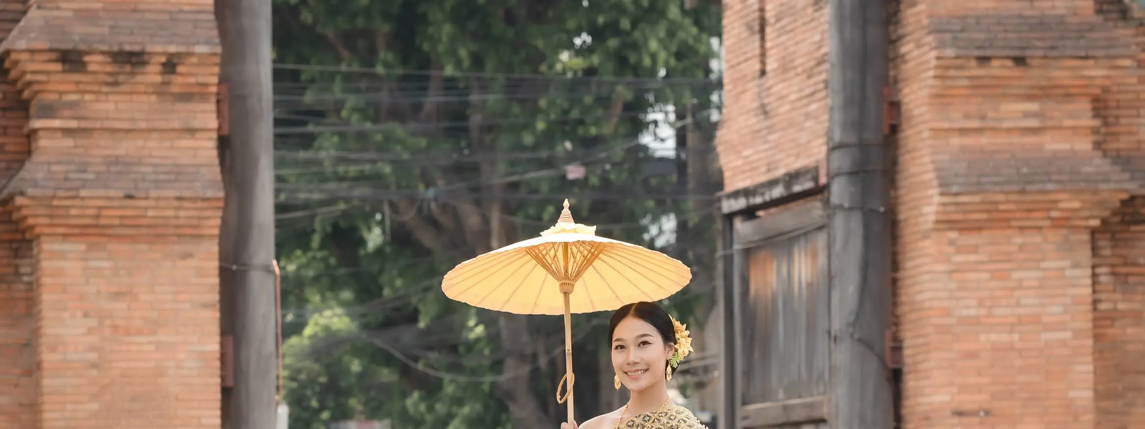 泰式礼服租赁以及老式敞篷车