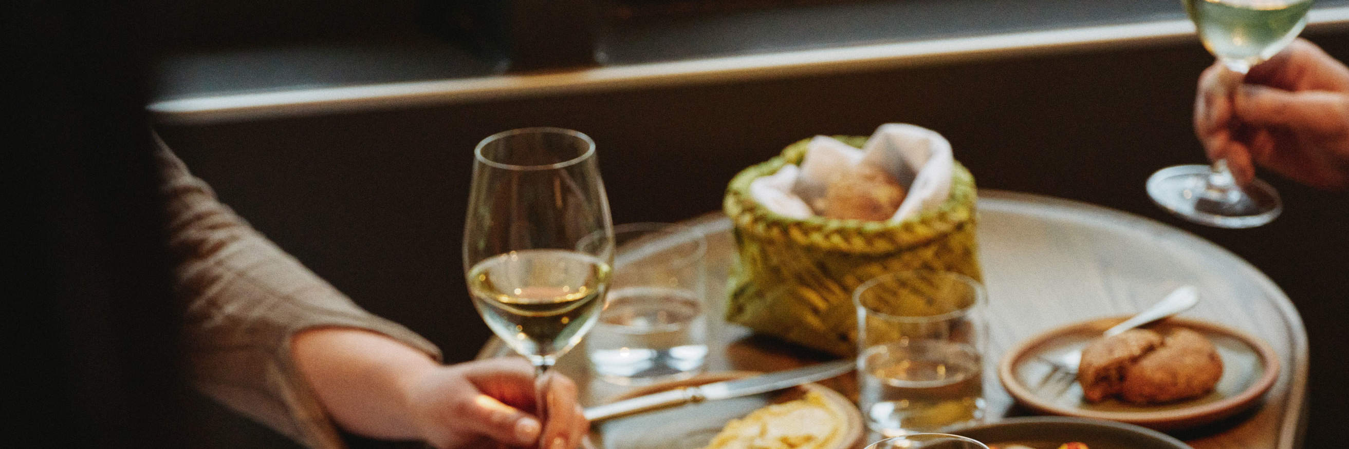 米尔福德峡湾商务舱体验 - RealNZ/Altitude Tours