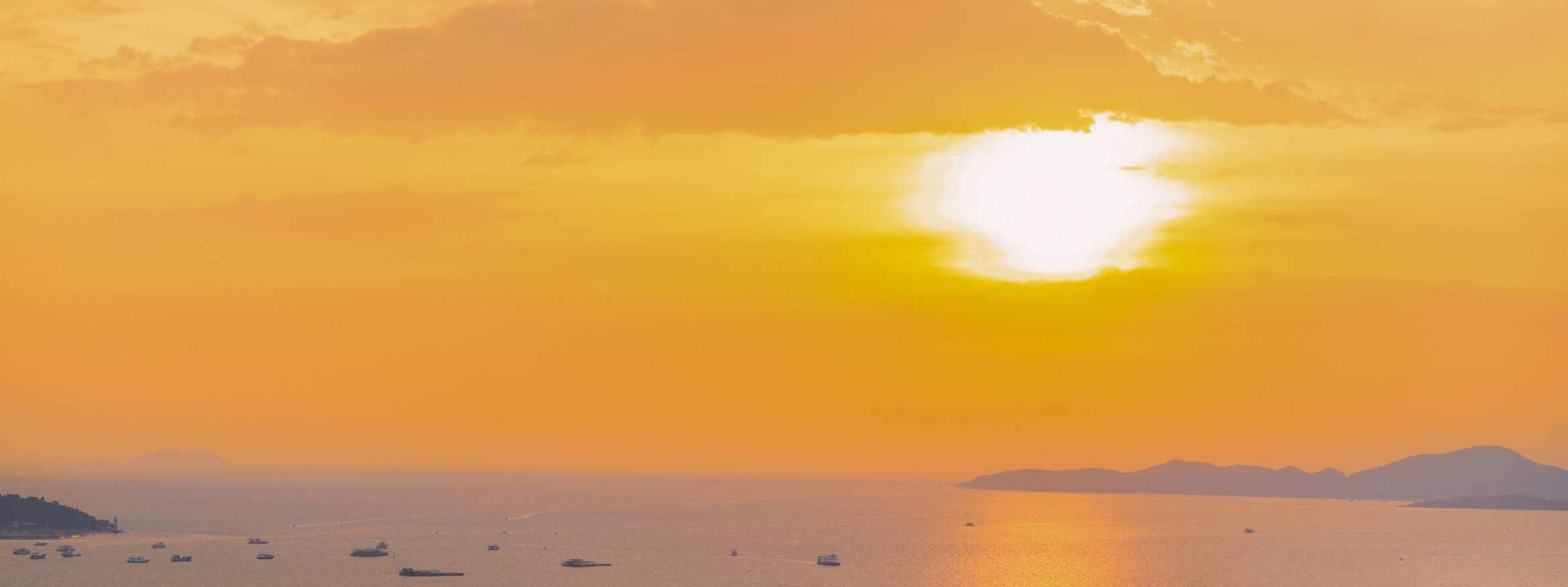 Afternoon Tea at Barracuda Sky Gala Bar, Akara Hotel Pattaya