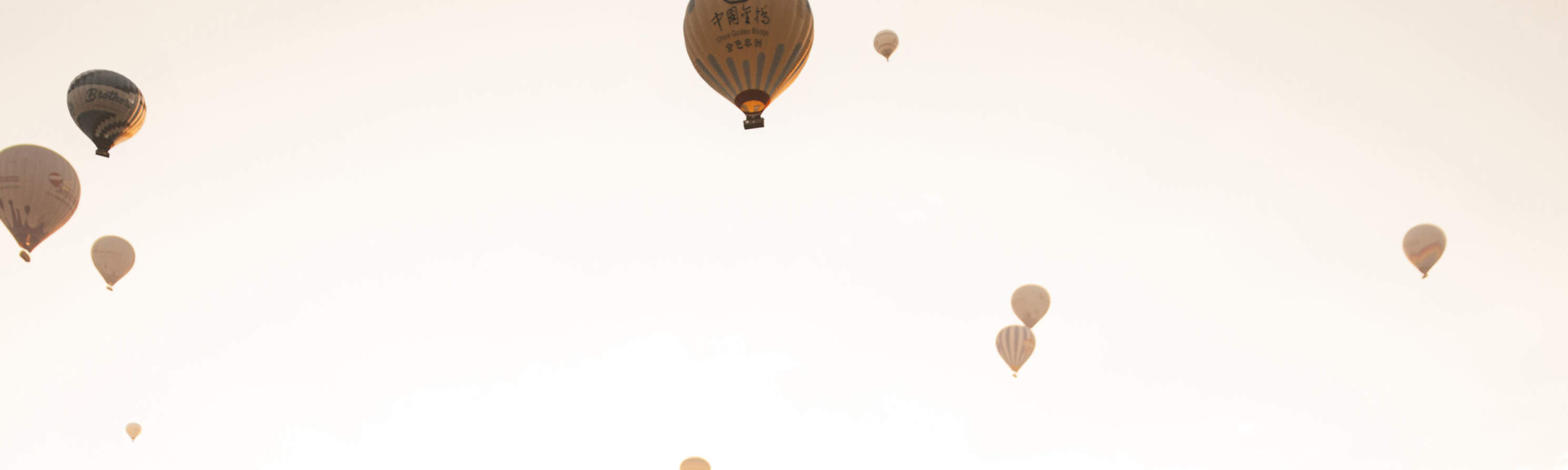 Kappadokien | Privates Fotoshooting mit fliegenden Kleidern