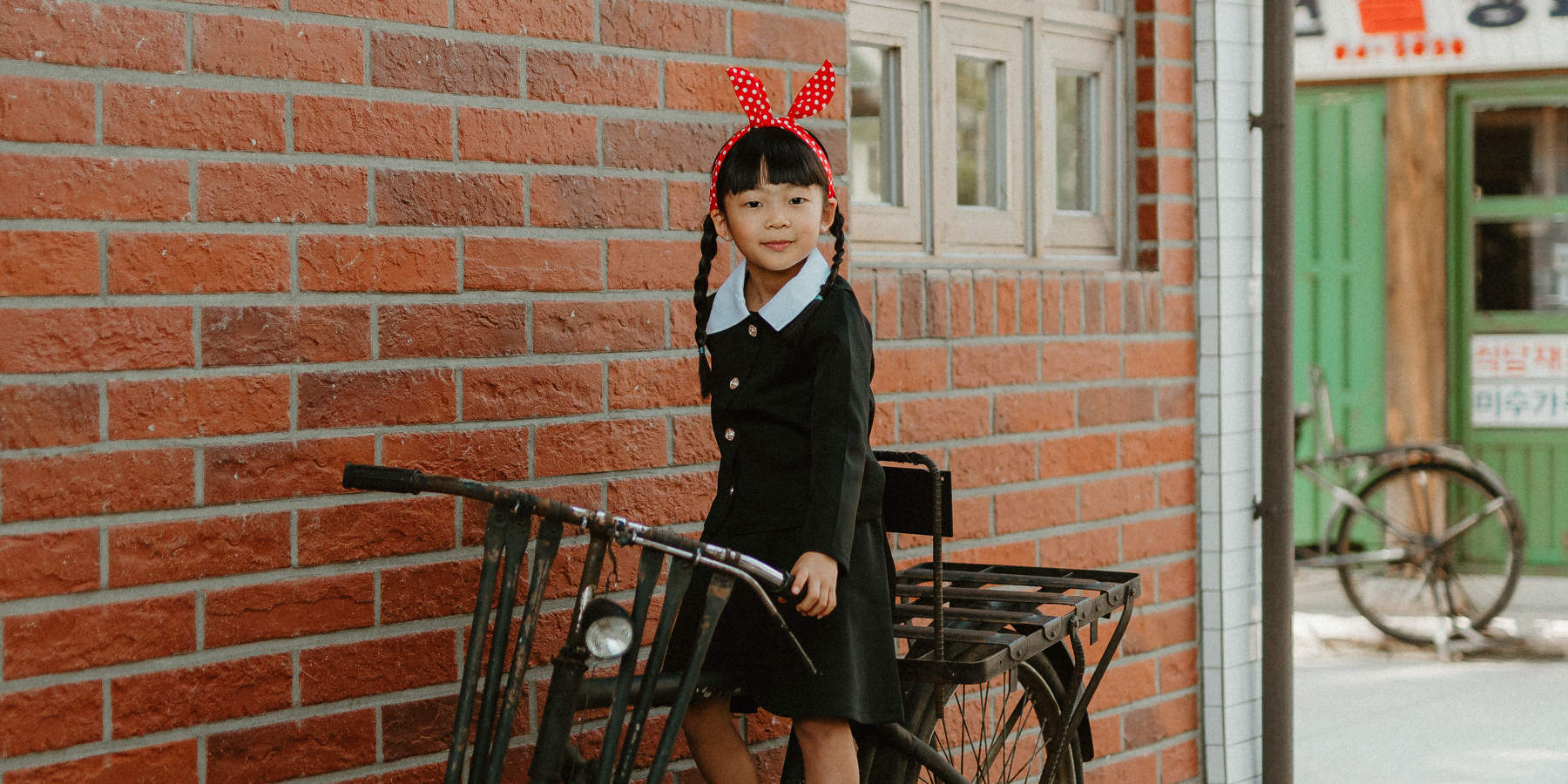 Servizio fotografico con uniforme scolastica coreana vintage
