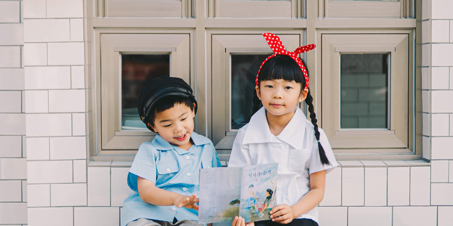 Chụp ảnh với đồng phục học sinh kiểu Hàn Quốc