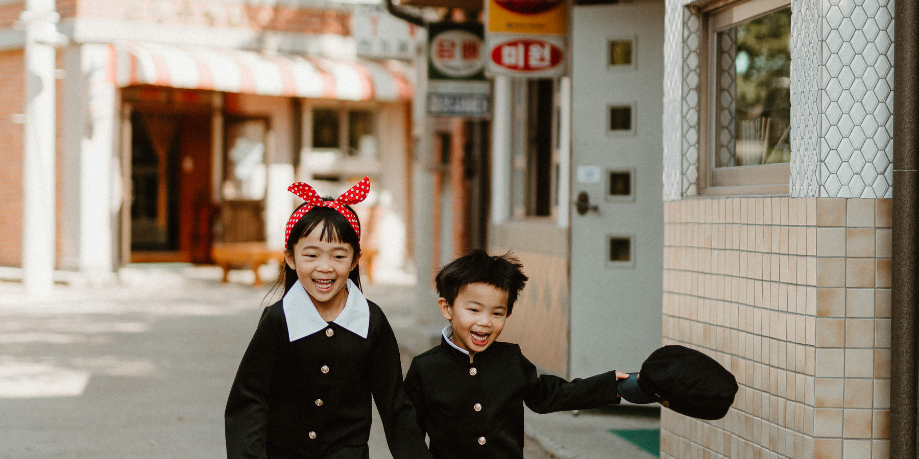 Servizio fotografico con uniforme scolastica coreana vintage