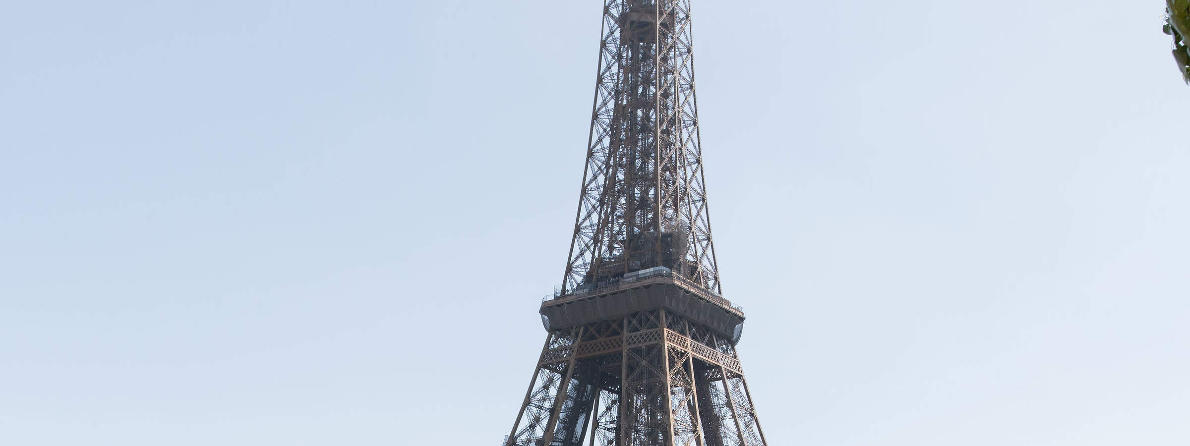 Gourmet Dinner Cruise on Seine River with Live Music in Paris