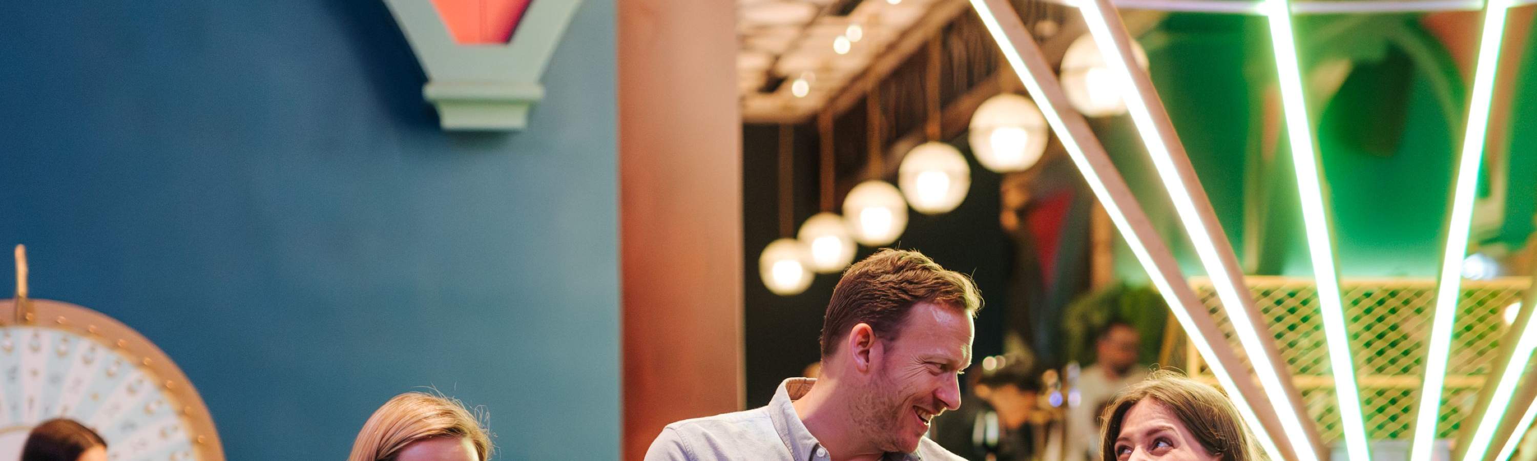 Golf, Bocadillos y Bebidas en Swingers Crazy Golf Dubái