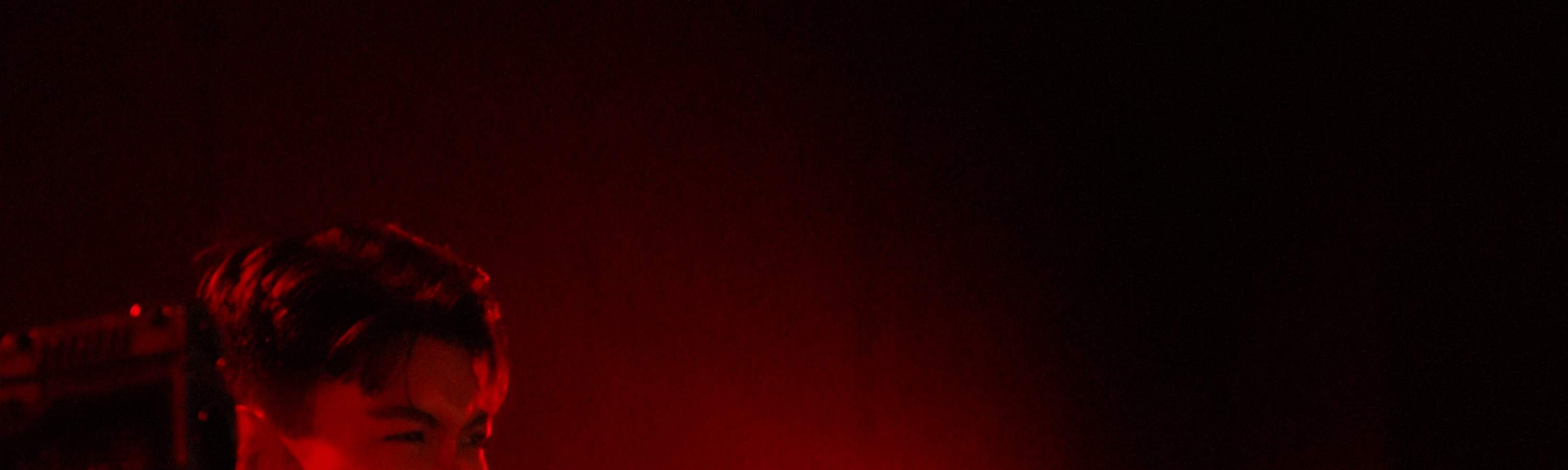 trans studio bali - guy playing walking dead attraction