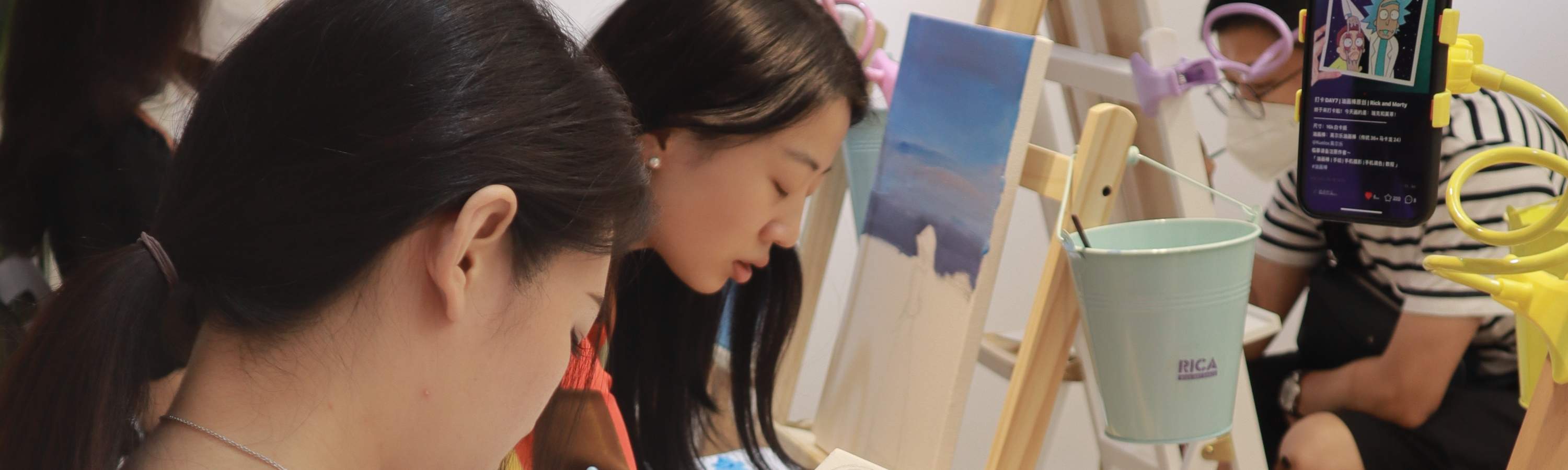 Rica Art Space - Lokakarya jamming seni akrilik｜Lokakarya lukisan tekstur｜Seni & Anggur｜Wan Chai