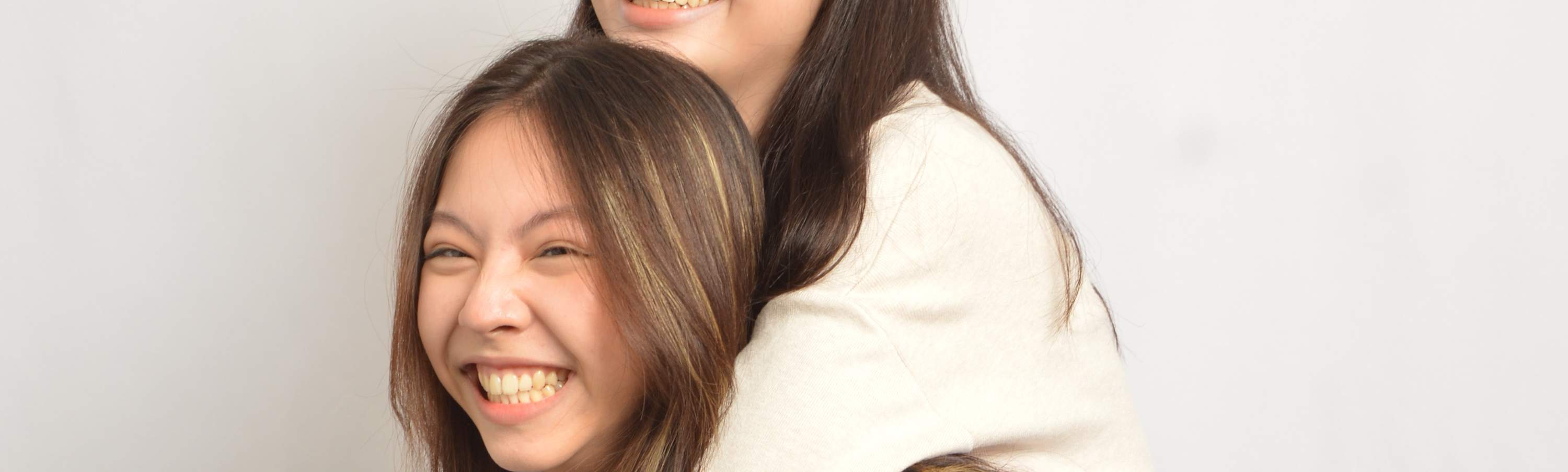 ทุกคนยิ้มให้กับการถ่ายภาพ