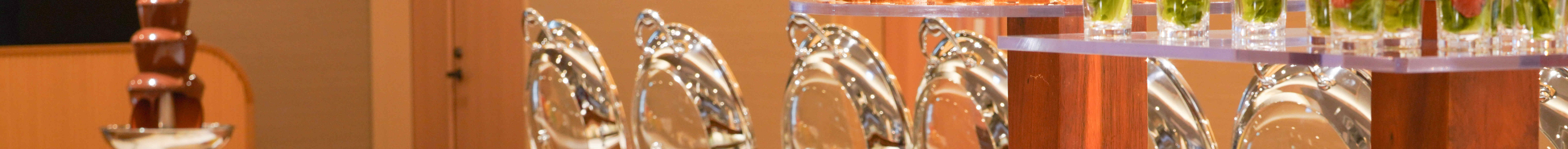 บริการแช่ออนเซ็นที่ Senkyaku Banrai Toyosu Manyo Club ในโตเกียว 