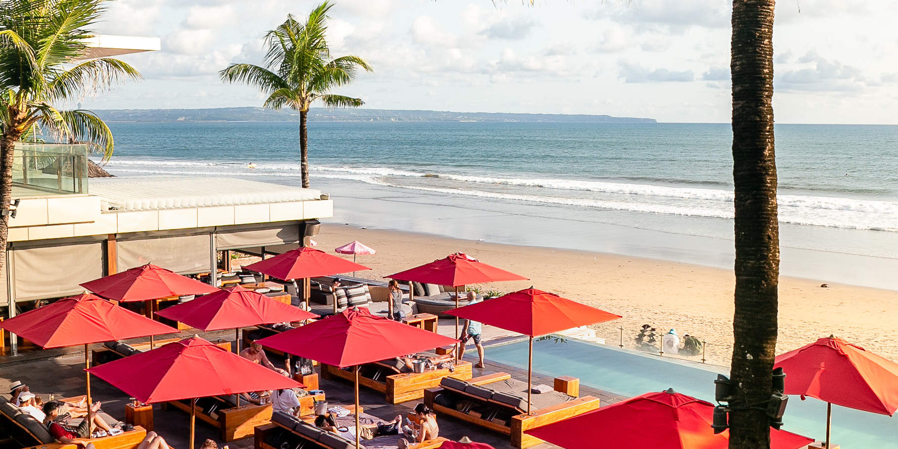 水明漾巴厘岛库德塔日光浴床