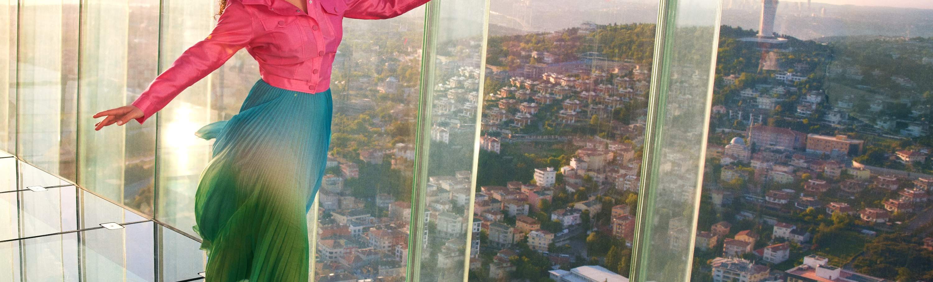 ドバイ エマール・スカイビュー展望台チケット