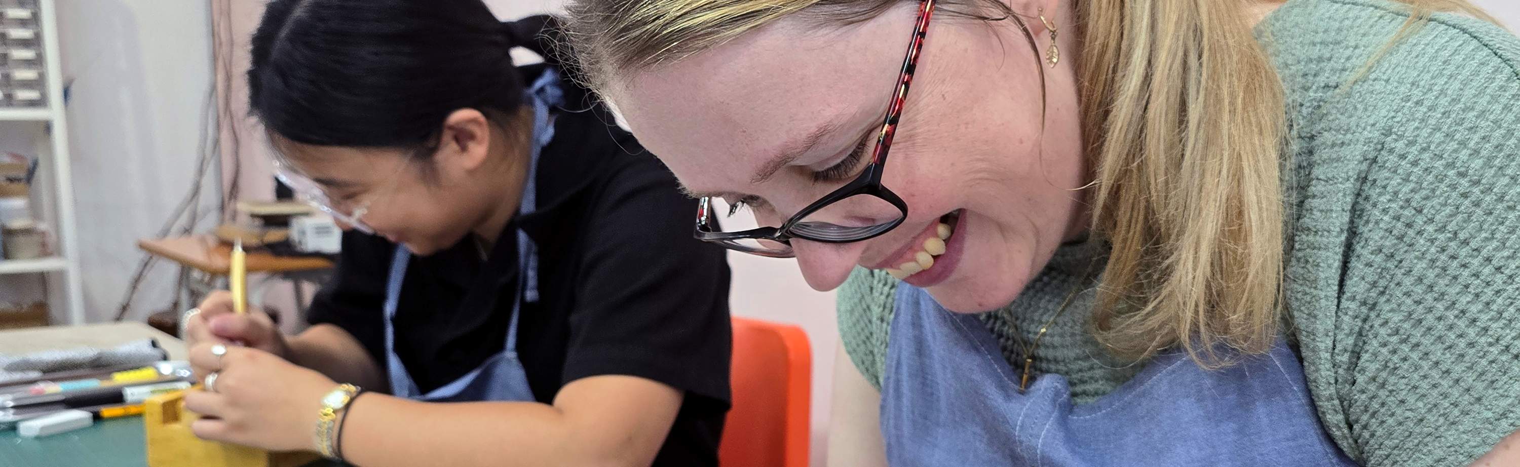 Lokakarya Segel Batu Ukiran Tangan Euljiro Seoul dalam Alfabet Korea