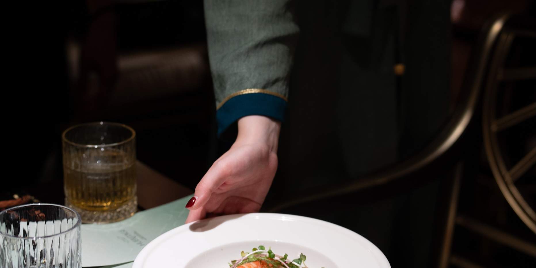 Trải nghiệm du thuyền ăn tối trên sông Hương của Hueritage