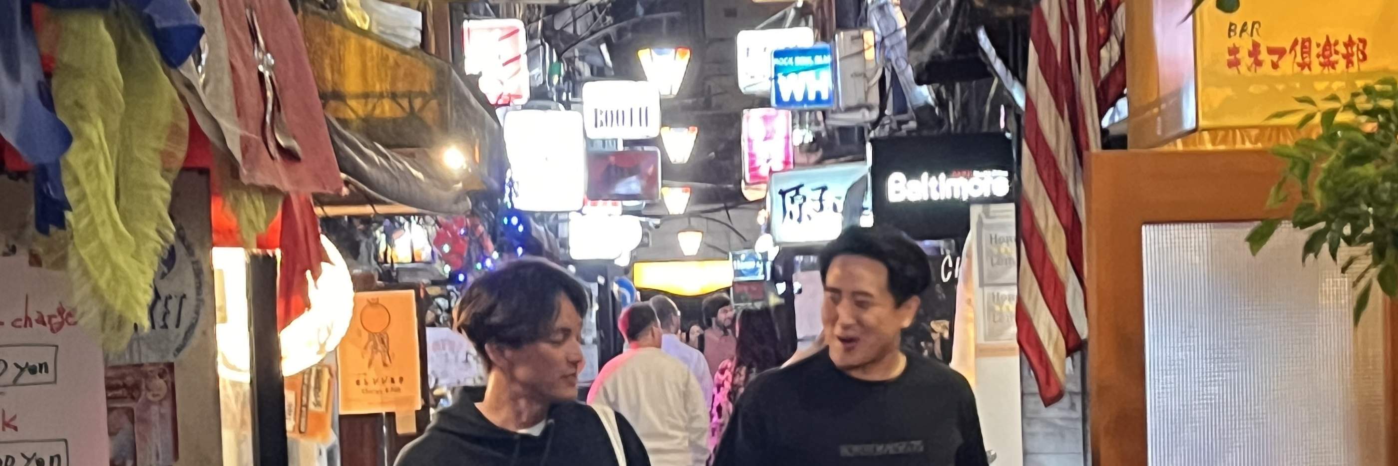 Tour nocturno de bares en Shinjuku, Tokio