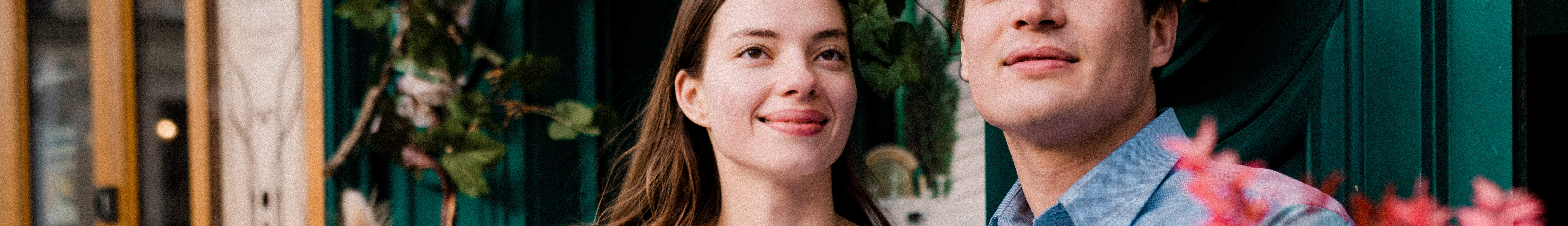 ช่างภาพมืออาชีพในปารีส - บริการถ่ายภาพรอบ หอไอเฟล