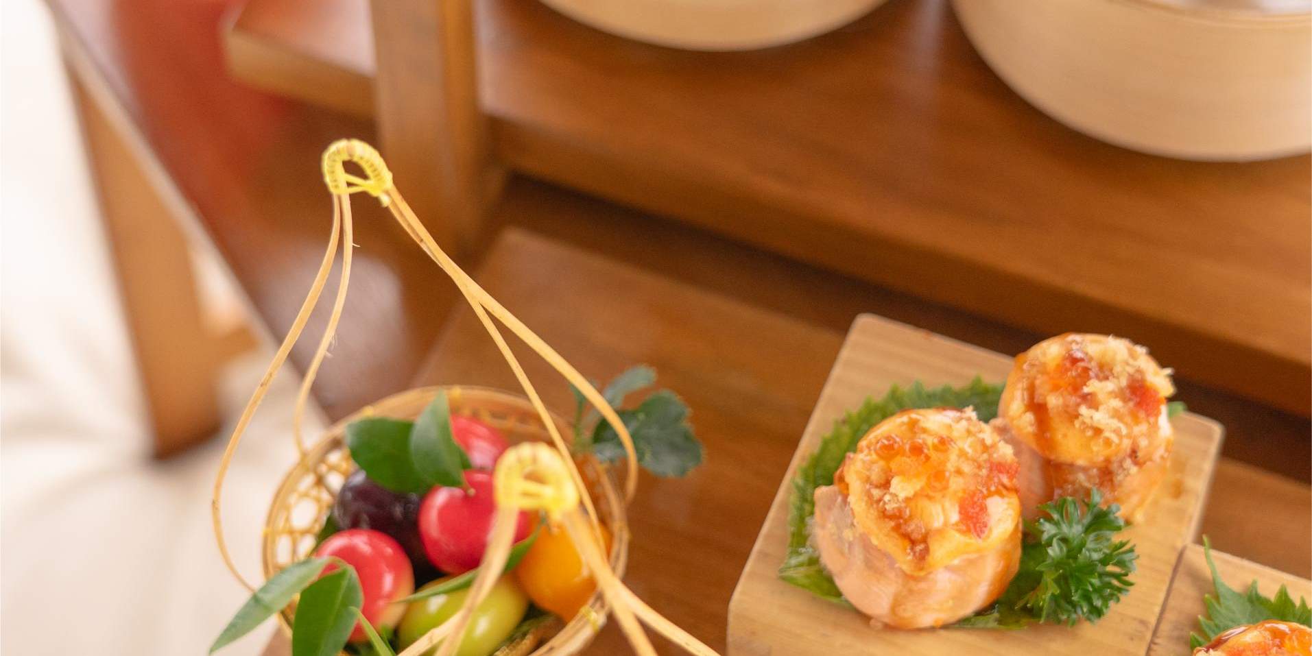 Послеобеденный чай в Barracuda Sky Gala Rooftop Bar, Akara Hotel Pattaya