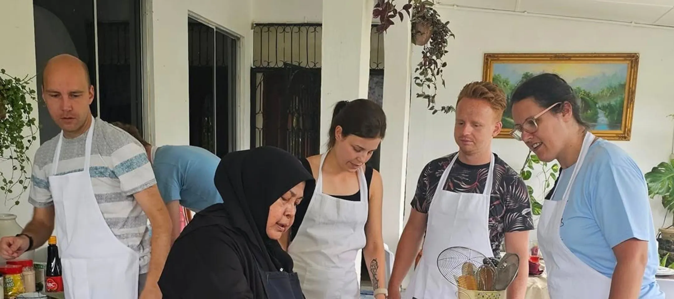由 Puan Halimah 主持的烹饪课。