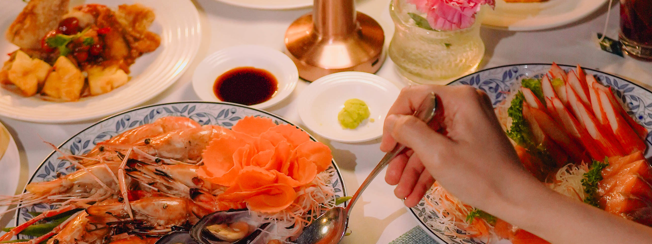 Crociera sul fiume Chao Phraya a Bangkok per il Riverside Carnival