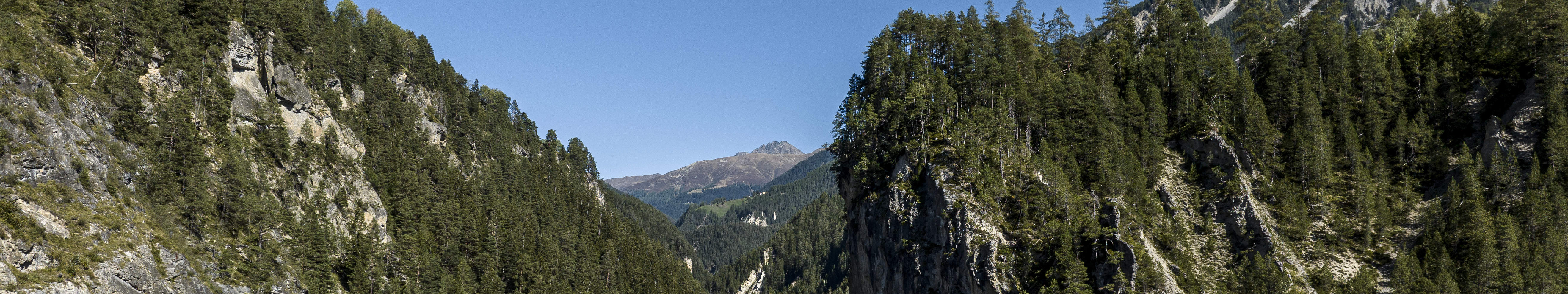 Bernina Express sur le viaduc de Landwasser, Grisons