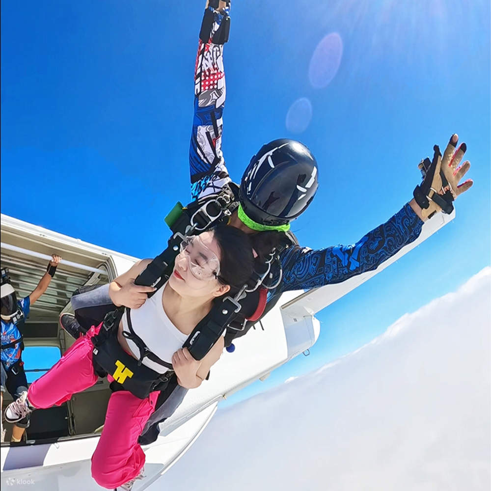 Gói B máy bay cánh cố định - Cầm tay + Bên thứ ba