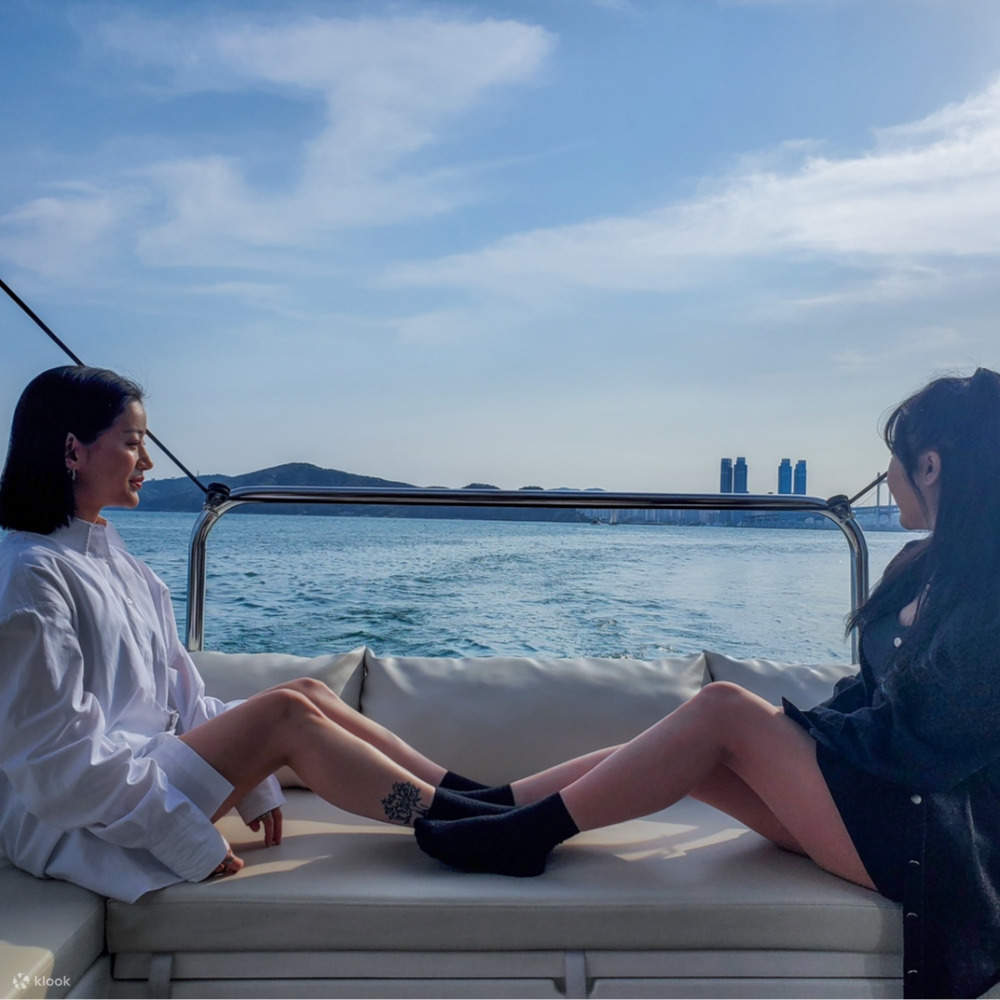 Busan Yacht Tour: The Yacht Experience