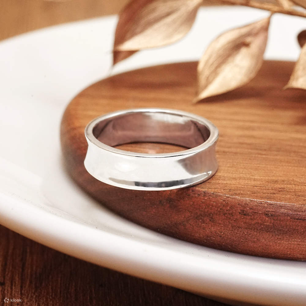 Cincin Perak Lengkung Minimalis