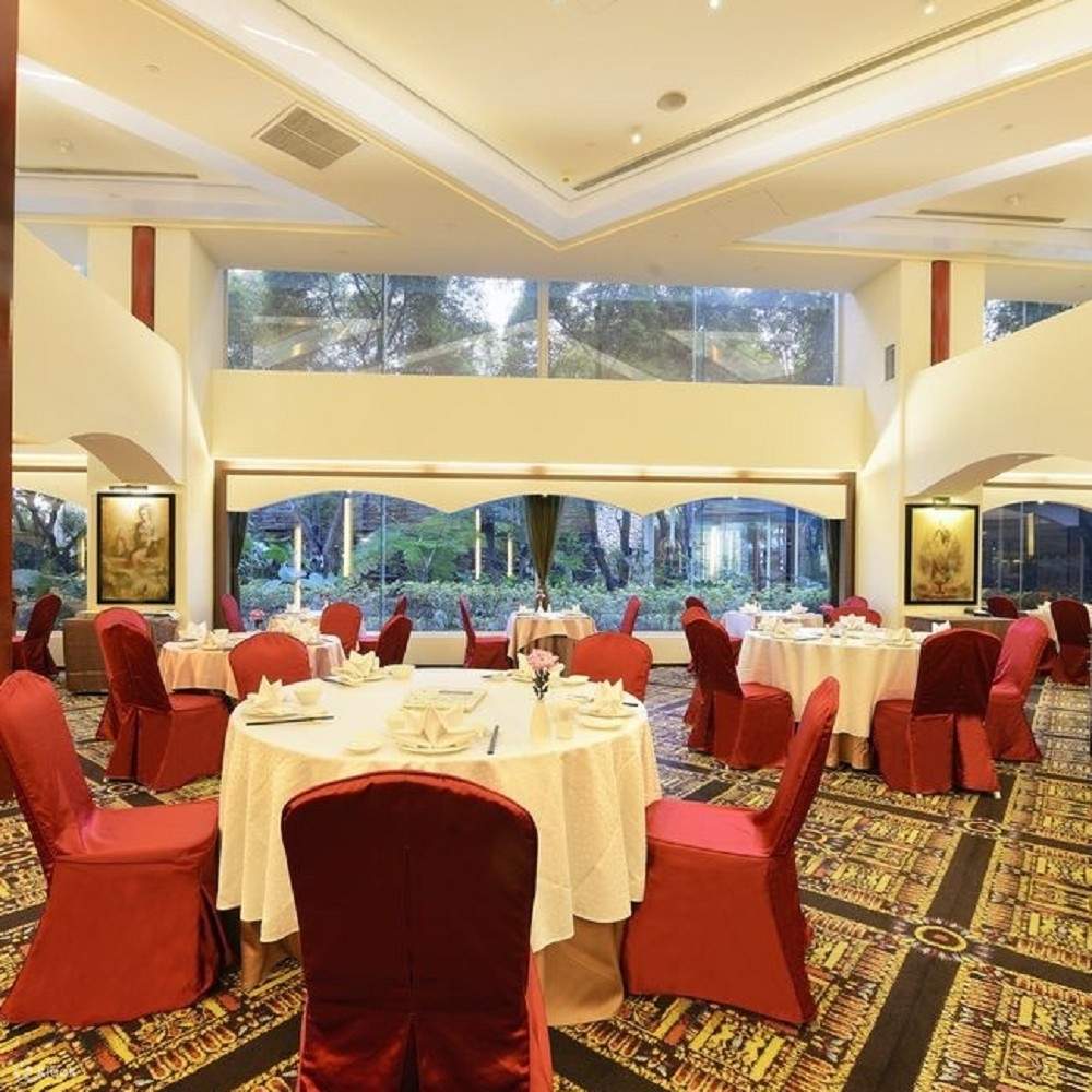 Persekitaran makan keluarga Tiandi