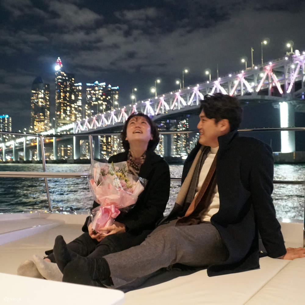 Busan Yacht Tour: The Yacht Experience
