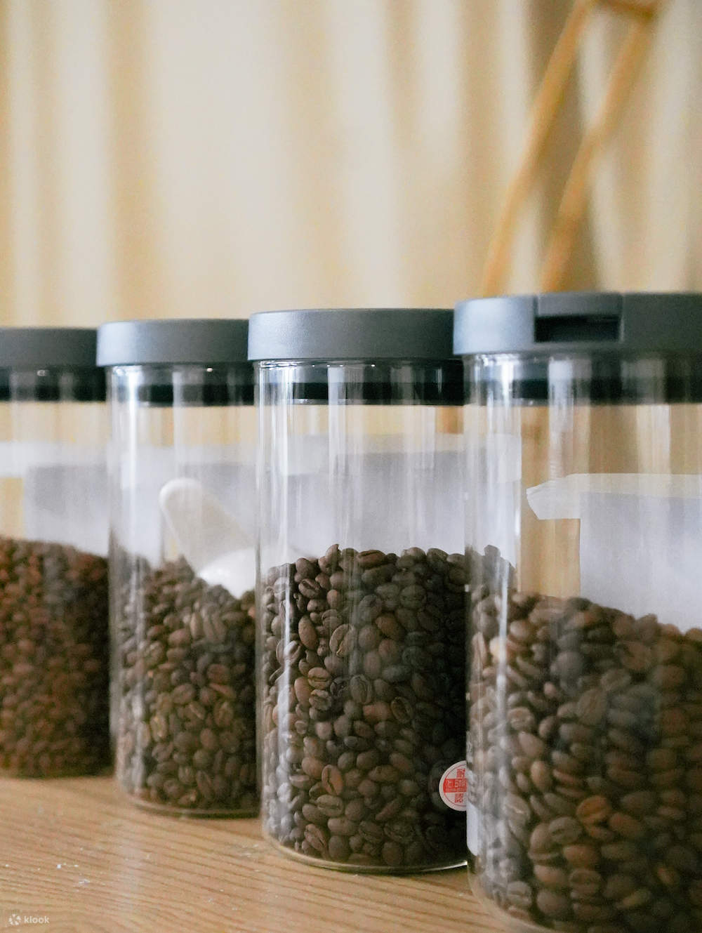 Preparazione di caffè specialty con sifone (caffè sifone) e corso introduttivo sulla conoscenza del caffè