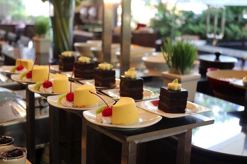 sunday brunch at Cafe de Nimes at Grand Sukhumvit Hotel Bangkok